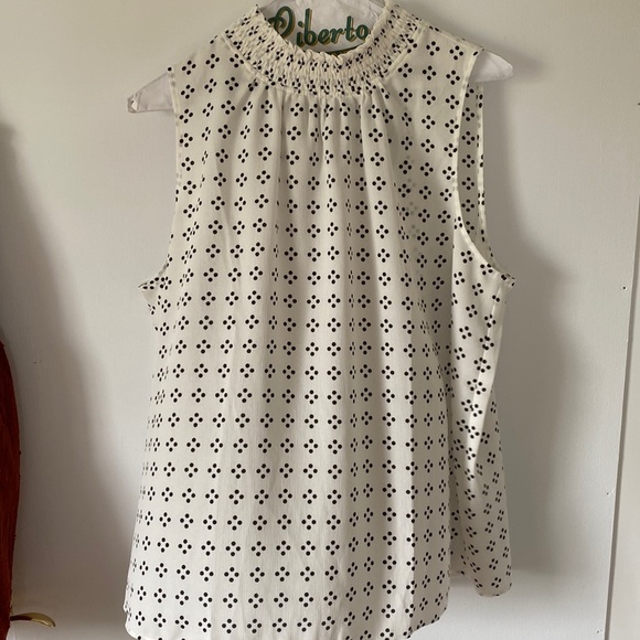 Ann Taylor Dotted sleeveless blouse - Picture 1 of 5